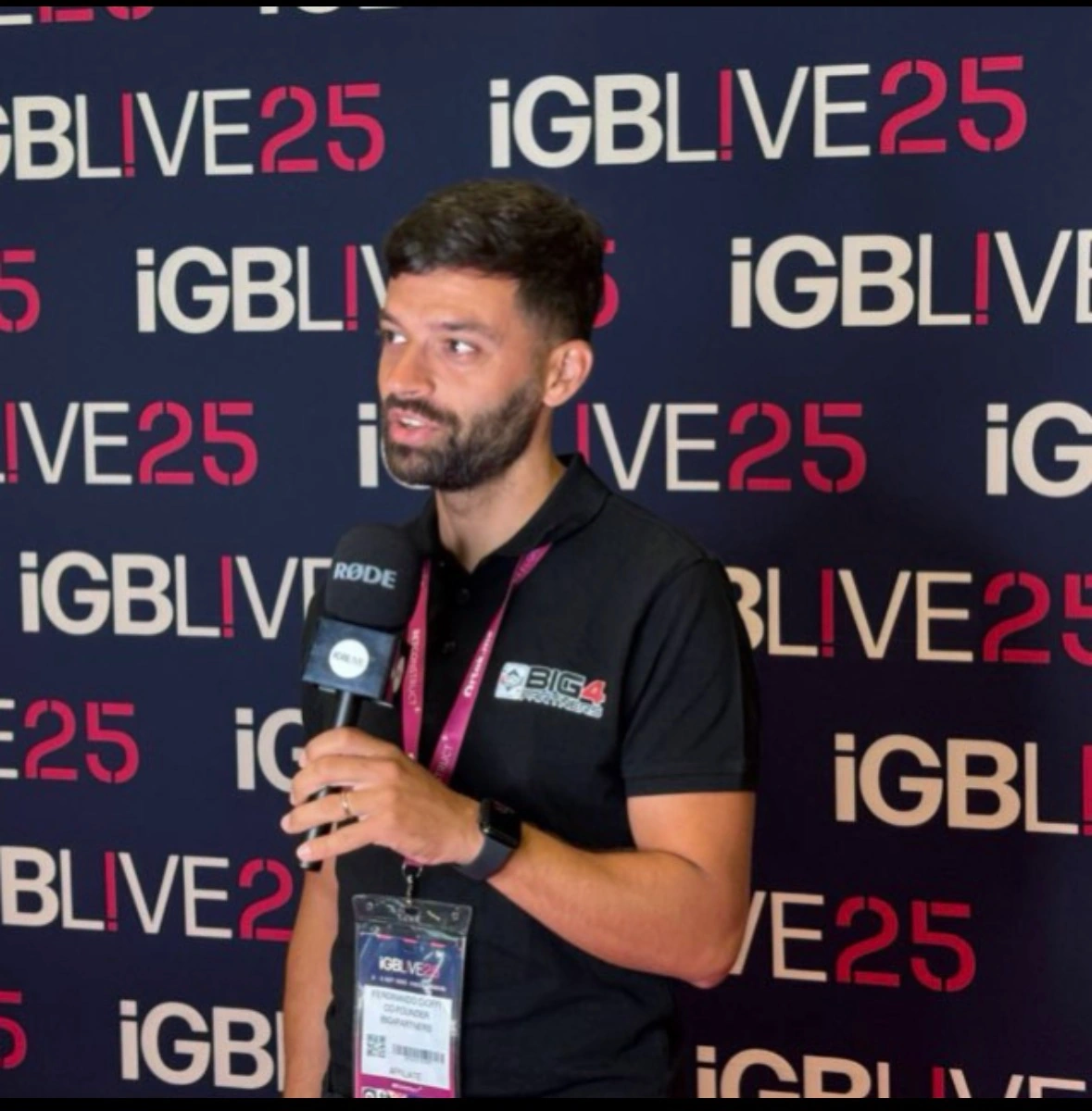 Nando durante un’intervista a iGB Barcellona